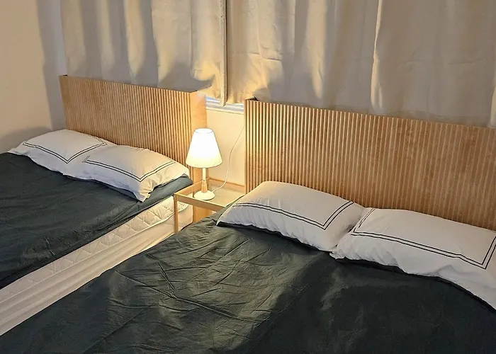 10-minutes From Station&gyeongbokgung, 2 Bed Rooms, 1 Workspace 서울특별시