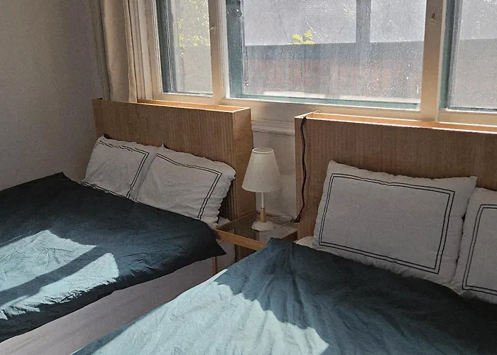 10-minutes From Station&gyeongbokgung, 2 Bed Rooms, 1 Workspace * 서울특별시