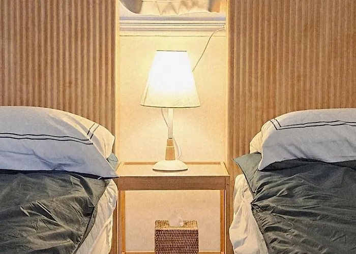 10-minutes From Station&gyeongbokgung, 2 Bed Rooms, 1 Workspace 서울특별시