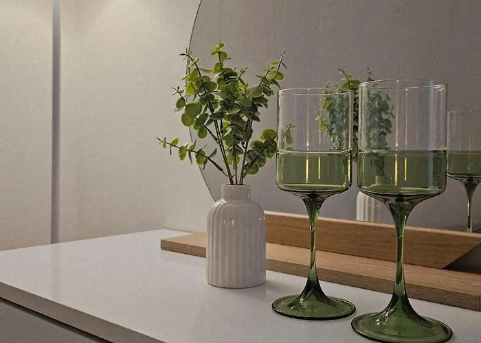 10-minutes From Station&gyeongbokgung, 2 Bed Rooms, 1 Workspace 아파트