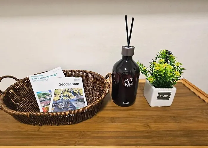 아파트 10-minutes From Station&gyeongbokgung, 2 Bed Rooms, 1 Workspace *