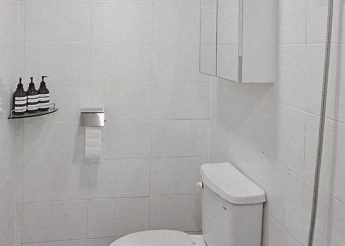 10-minutes From Station&gyeongbokgung, 2 Bed Rooms, 1 Workspace *