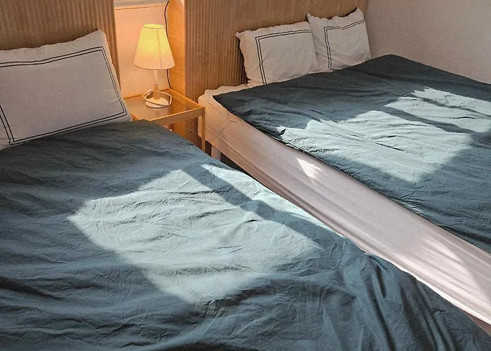 아파트 10-minutes From Station&gyeongbokgung, 2 Bed Rooms, 1 Workspace *